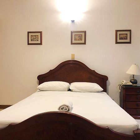 Casa Rosales Ξενοδοχείο Μεντεγίν Εξωτερικό φωτογραφία