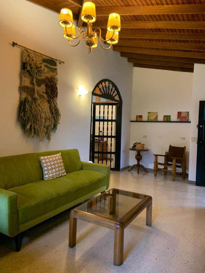 Casa Rosales Ξενοδοχείο Μεντεγίν Εξωτερικό φωτογραφία