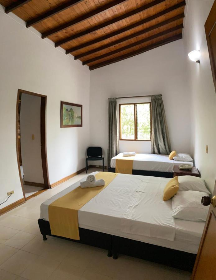Casa Rosales Ξενοδοχείο Μεντεγίν Εξωτερικό φωτογραφία