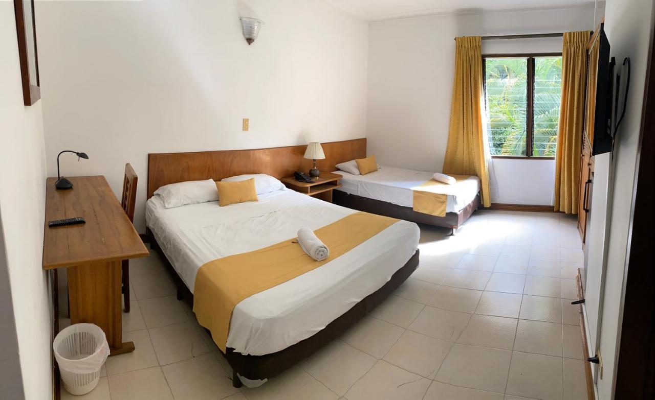 Casa Rosales Ξενοδοχείο Μεντεγίν Εξωτερικό φωτογραφία