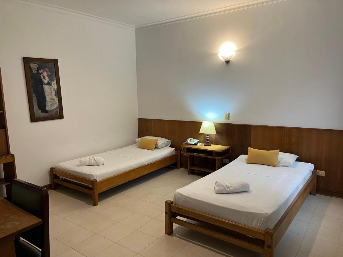 Casa Rosales Ξενοδοχείο Μεντεγίν Εξωτερικό φωτογραφία