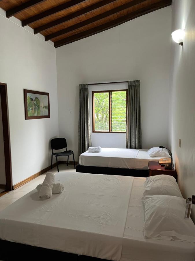 Casa Rosales Ξενοδοχείο Μεντεγίν Εξωτερικό φωτογραφία